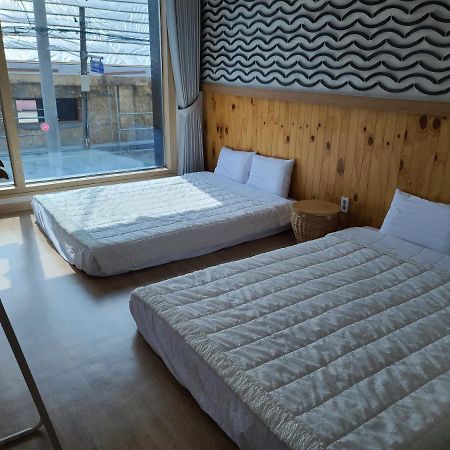 38Th Street Guesthouse Mokpo Exteriör bild