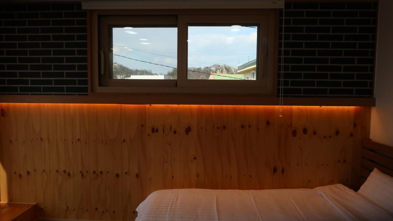 38Th Street Guesthouse Mokpo Exteriör bild