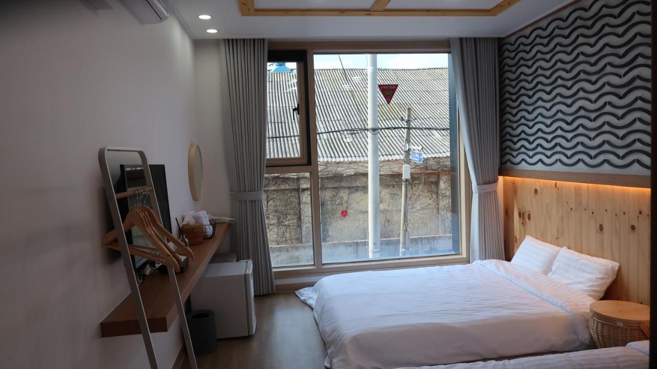 38Th Street Guesthouse Mokpo Exteriör bild