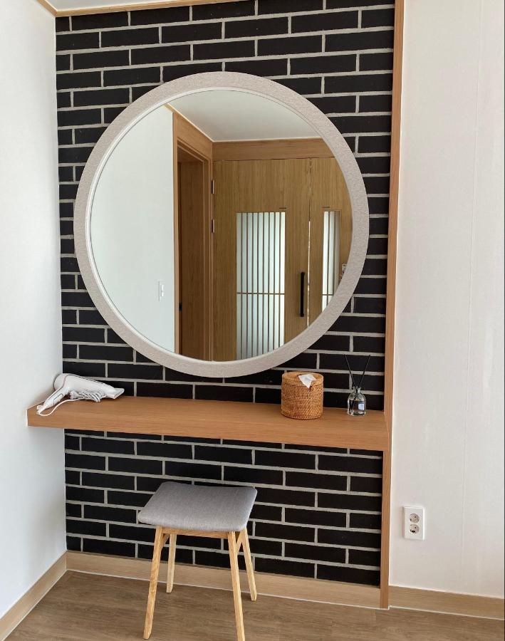 38Th Street Guesthouse Mokpo Exteriör bild