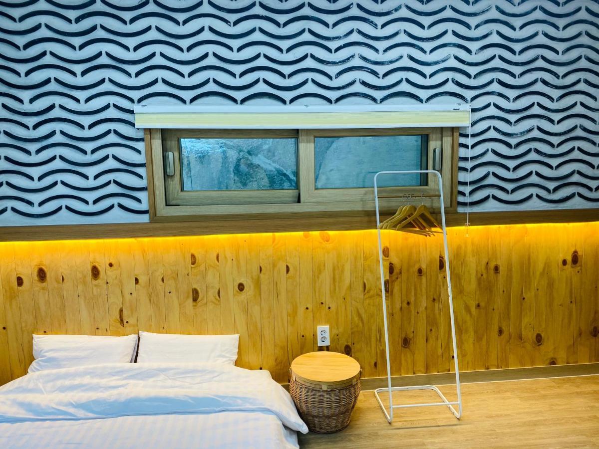 38Th Street Guesthouse Mokpo Exteriör bild
