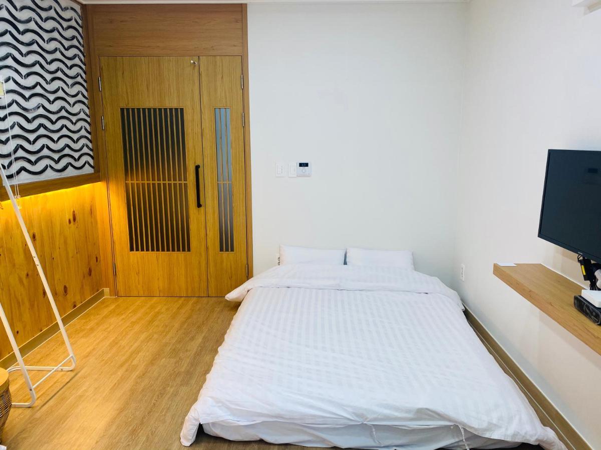 38Th Street Guesthouse Mokpo Exteriör bild